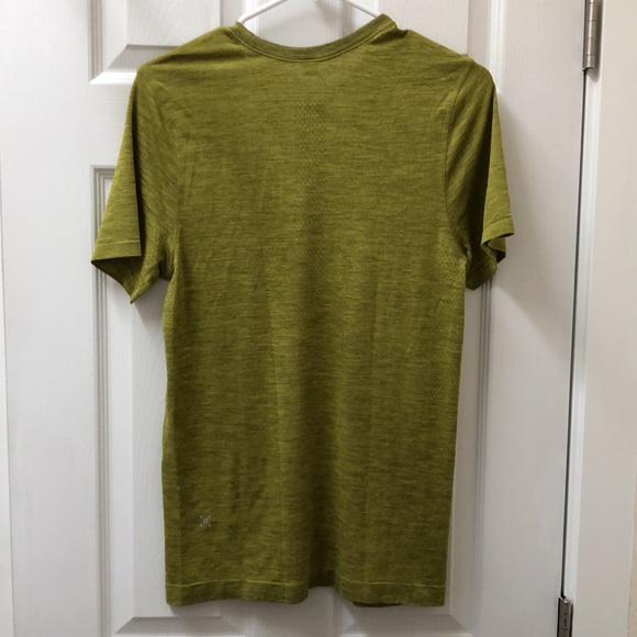 LIKE NEW! Lululemon Metal Vent Tech Surge Short Sleeve - Picture 5 of 13